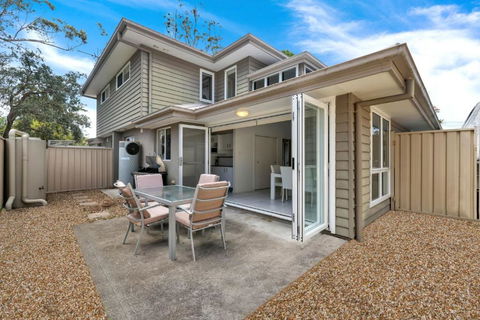 Annvilla - Two Bedroom Townhouse In Huskisson - Accommodation Rockhampton 1