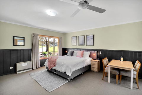 All Seasons Mansfield - Accommodation Rockhampton 0