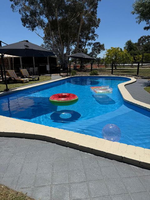 All Seasons Mansfield - Accommodation Rockhampton 1