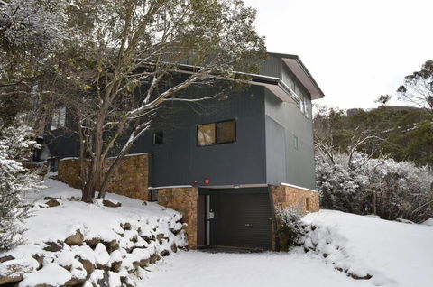Albina - Accommodation Rockhampton 0