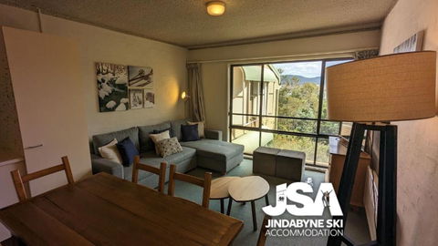Alpine Mountain View Kirwan 9 - Accommodation Rockhampton 3