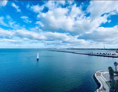 Amzing Ocean View Spacious Three Bedrooms Apartment Port Melbourne - Accommodation Rockhampton 0