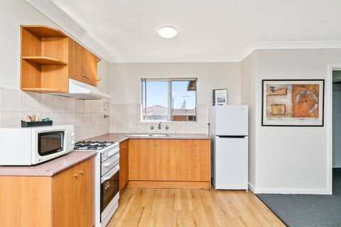 Apartment 12 - Accommodation Rockhampton 0