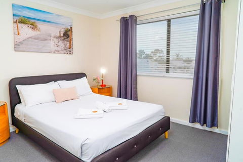 Apartment 12 - Accommodation Rockhampton 3