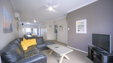 Apartment 31 - The Meridian - Accommodation Rockhampton 4