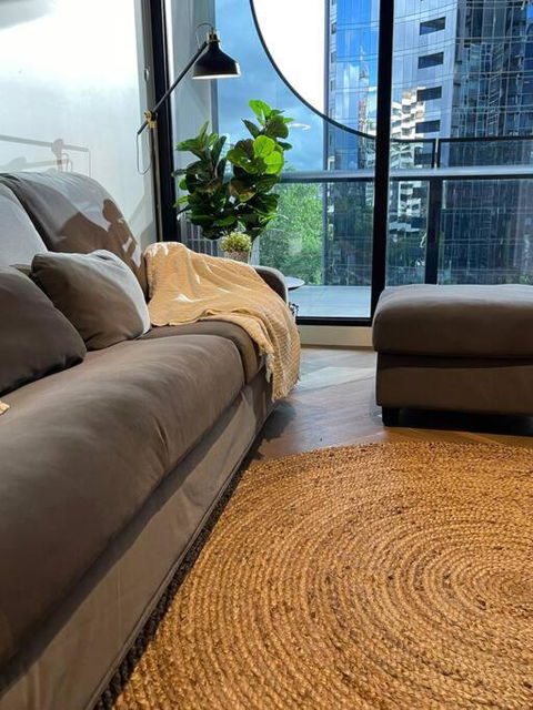 Apartment In Melbourne With Pool - Accommodation Rockhampton 1