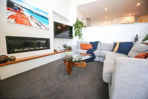 Apex Villa - Accommodation Rockhampton 1