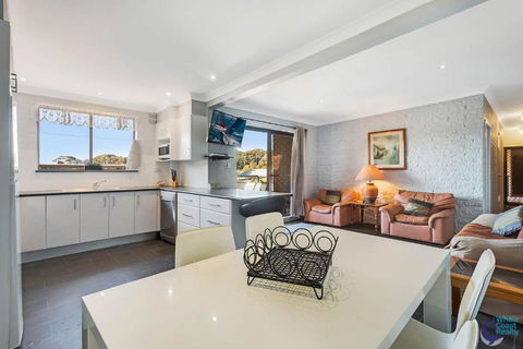 Apollo Unit 15 1st Floor - Accommodation Rockhampton 0