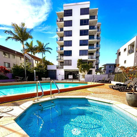 Aqualine Apartments On The Broadwater - Accommodation Rockhampton 0