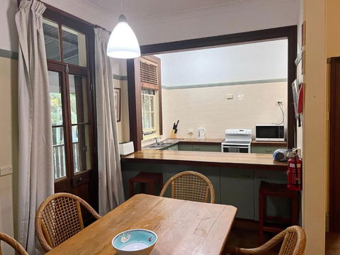 Arakoon House 4 - Bring Your Own Linen - Accommodation Rockhampton 3
