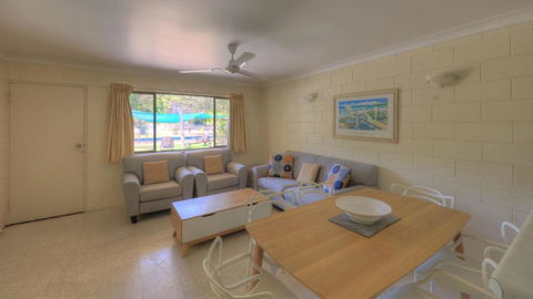 Arcadia Palms 1 - Accommodation Rockhampton 2