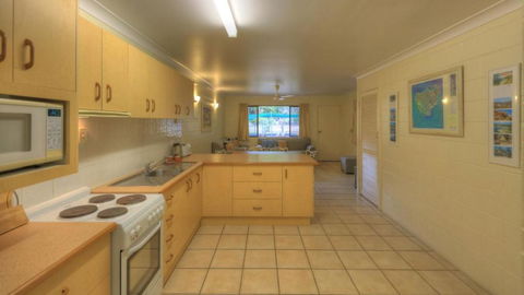 Arcadia Palms 2 - Accommodation Rockhampton 4