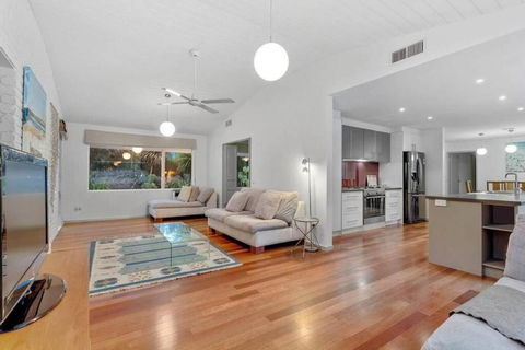 Archies - Private Coastal Sanctuary, Perfect For Familes, Linen Included - Accommodation Rockhampton 3