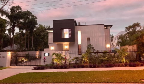 Aria Port Douglas Villas - Villa 1 - Accommodation Rockhampton 3