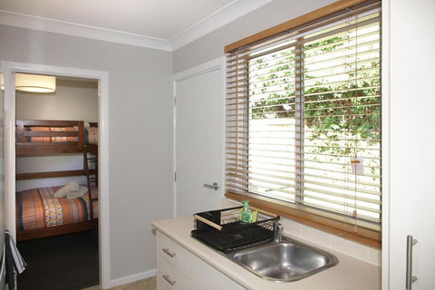 Armidale Cottage - All You Need On Taylor - Accommodation Rockhampton 4