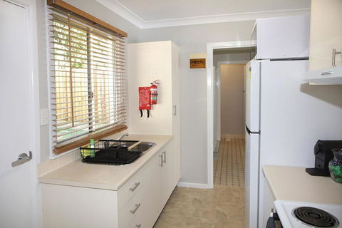 Armidale Cottage - All You Need On Taylor - Accommodation Rockhampton 3