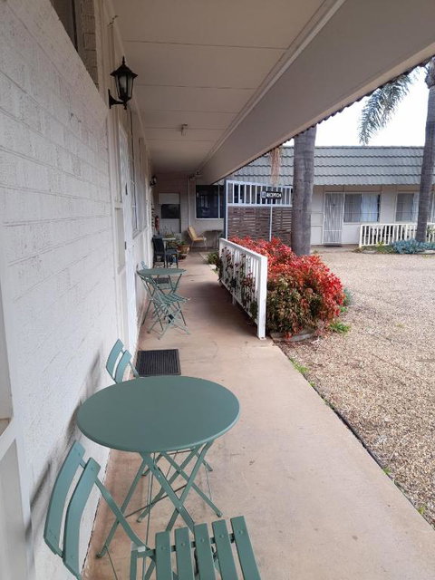 Aromet Motor Inn - Accommodation Rockhampton 1