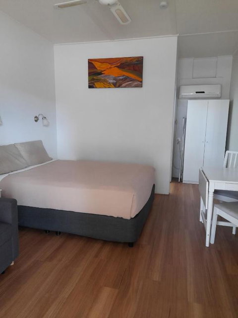 Aromet Motor Inn - Accommodation Rockhampton 0