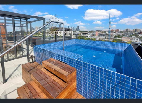 Art Deco - Collingwood Hideaway - Accommodation Rockhampton 3