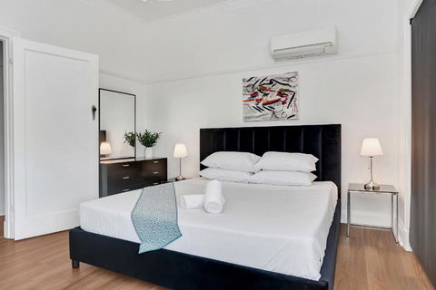 Ashgrove Home - Accommodation Rockhampton 2