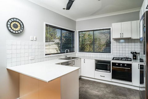 Aspect 2 8 Poley Cow - Accommodation Rockhampton 3
