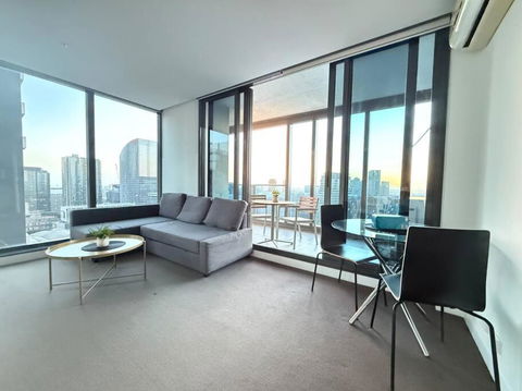 Astonishing 2B2B UpperWestSide Residence Opposite Southern Cross Station - Accommodation Rockhampton 0