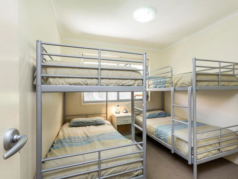 At Melaleuca 3 - Accommodation Rockhampton 0