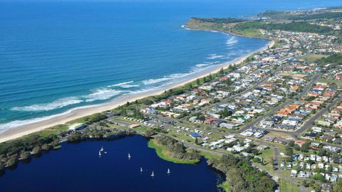 At The Beach - Lennox Head - Accommodation Rockhampton 2
