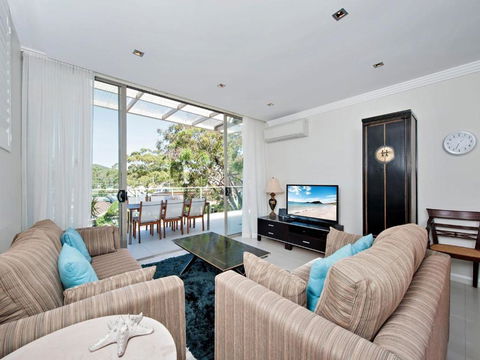 Aura Apartments Unit 12 59 Shoal Bay Road - Accommodation Rockhampton 1