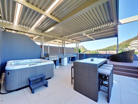 Aura Apartments Unit 12 59 Shoal Bay Road - Accommodation Rockhampton 2