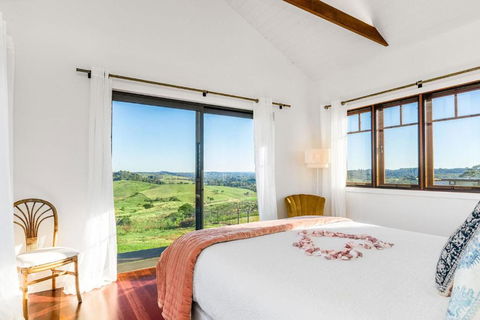 Aurora House - Accommodation Rockhampton 2