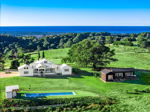 Aurora House - Accommodation Rockhampton 4