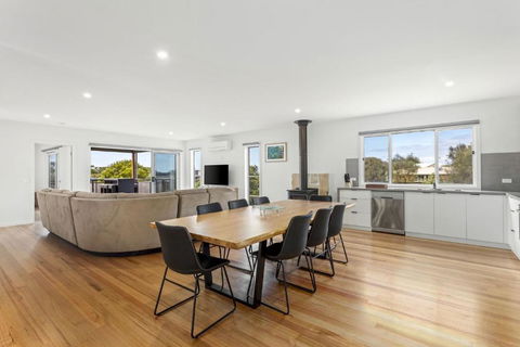 Aurora - Accommodation Rockhampton 4