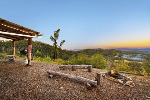 Aurora Lookout By Tiny Away - Accommodation Rockhampton 2