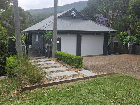 Austinmer Coastal Retreat - Accommodation Rockhampton 0