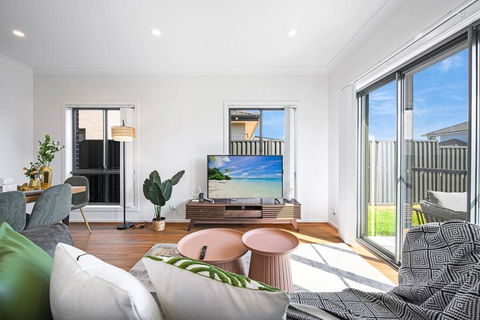 Austral Mordern House 10ppl - Accommodation Rockhampton 0