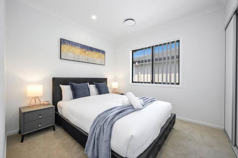 Austral Mordern House 10ppl - Accommodation Rockhampton 2