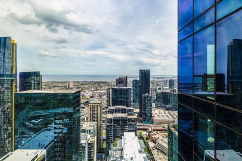 Australia 108 Skyhigh Luxury With Sweeping Views - Accommodation Rockhampton 4