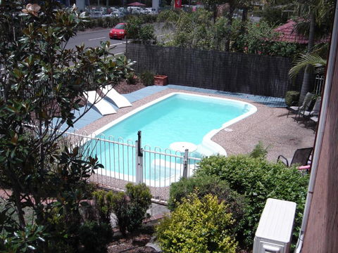 Avaleen Lodge Motor Inn - Accommodation Rockhampton 0