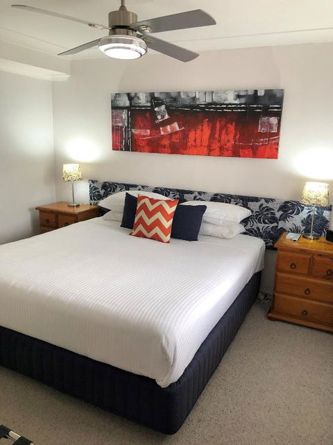 Avaleen Lodge Motor Inn - Accommodation Rockhampton 1