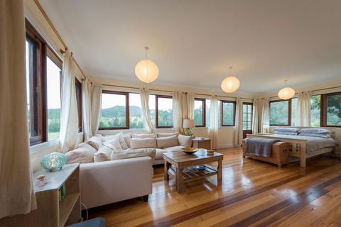 Avalon River Retreat - 400 Acre Riverside Oasis - Accommodation Rockhampton 0