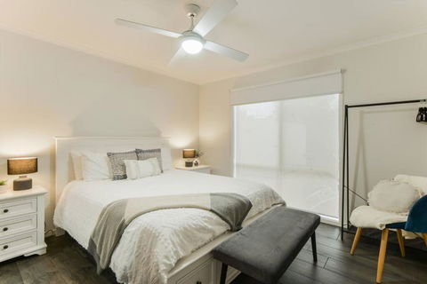 Avenue Family Retreat - Accommodation Rockhampton 3
