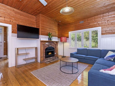 Avery Cottage - Accommodation Rockhampton 4