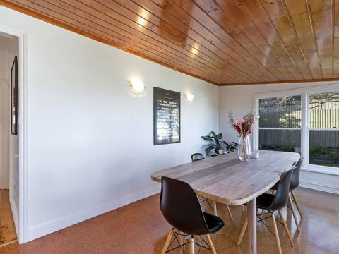 Avery Cottage - Accommodation Rockhampton 2