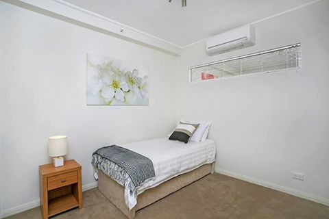 AX301 - Located In The Heart Of North Sydney - Accommodation Rockhampton 2