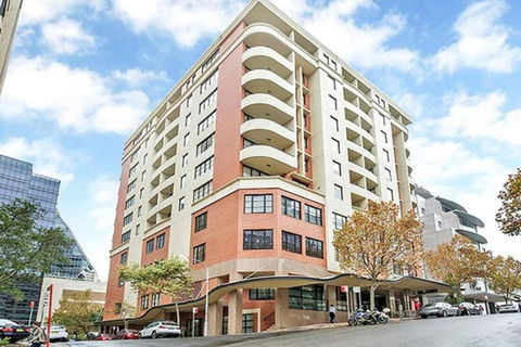 AX301 - Located In The Heart Of North Sydney - Accommodation Rockhampton 4