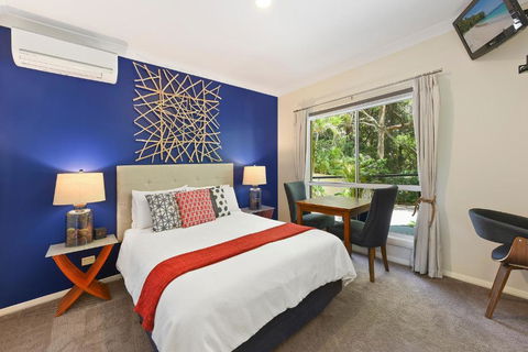 Azura Beach House B&B - Accommodation Rockhampton 1