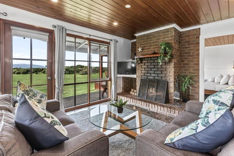 Apollo Bay Cottages- Marriners - Accommodation Rockhampton 0