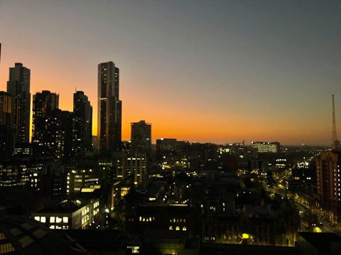 Awesome Melbourne Family Haven With Rooftop Pool - Accommodation Rockhampton 4