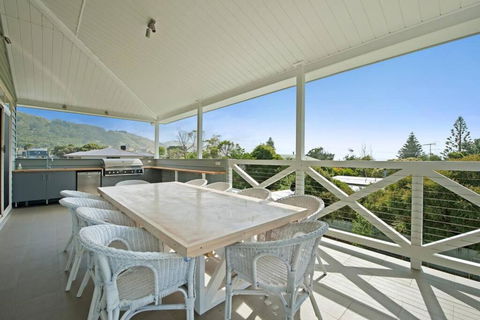 Apollo Bay Oceanview Mountain Retreat, Pet Friendly, EV Station, Fireplace - Accommodation Rockhampton 0